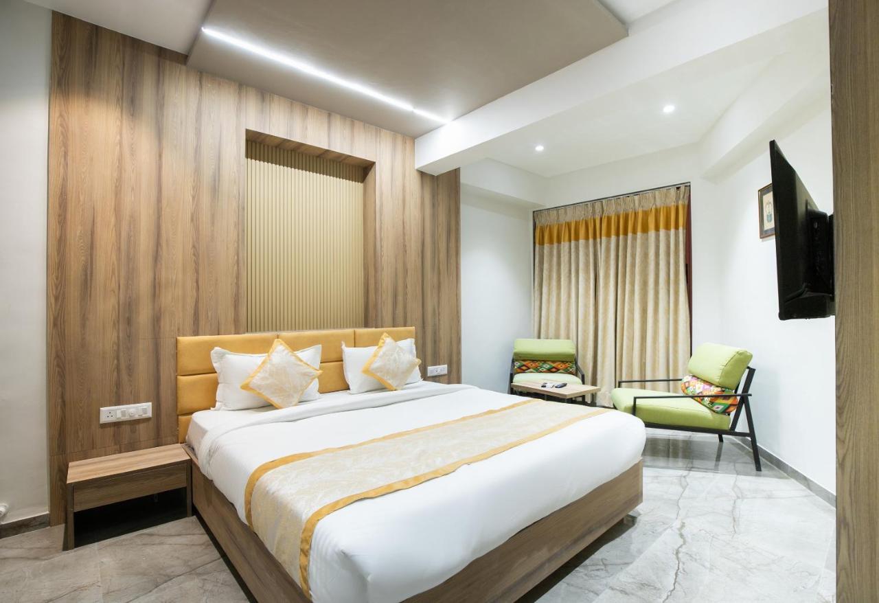 Palette - Hotel Welcome Kadi Exterior photo