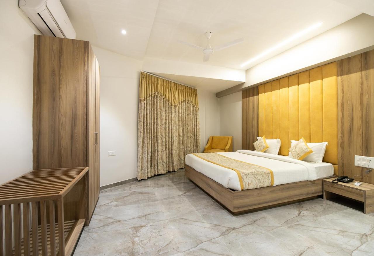 Palette - Hotel Welcome Kadi Exterior photo