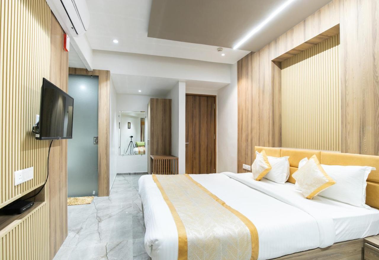 Palette - Hotel Welcome Kadi Exterior photo