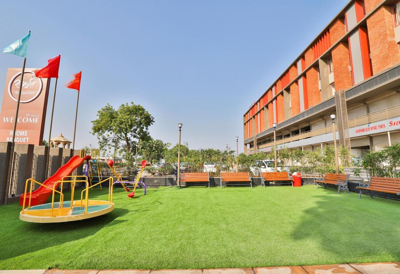 Palette - Hotel Welcome Kadi Exterior photo