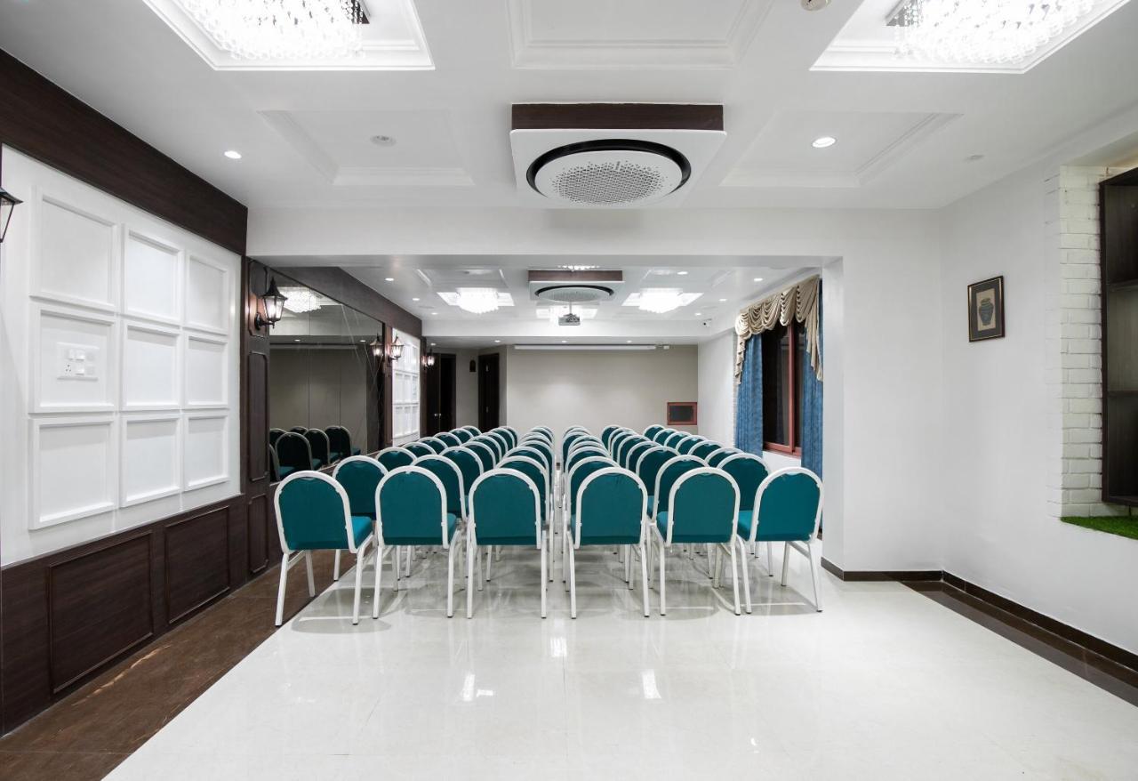 Palette - Hotel Welcome Kadi Exterior photo